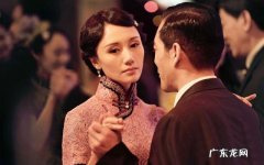 戚薇的中国旗袍装扮好美，还有哪些明星穿旗袍让你惊艳？