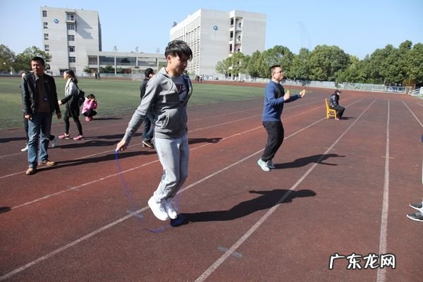 减肥期间,为什么建议跳绳,而不是跑步呢? 跑步跳绳是否可以减肥