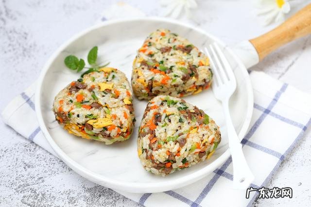 减脂餐怎么做 藜麦牛肉油菜饭团怎么做