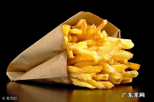 保鲜膜真的能减肥？一派胡言，减掉了水分却没有减脂