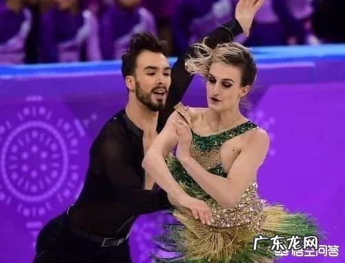 法国最美花滑女神衣服被滑落，尴尬场面如何应对？