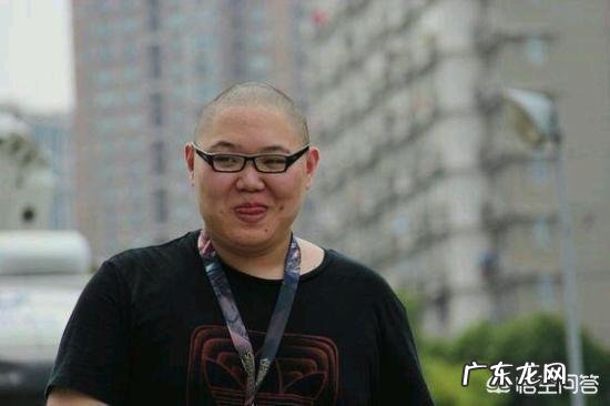 十大主播入驻斗鱼,LOL的pdd该何去何从