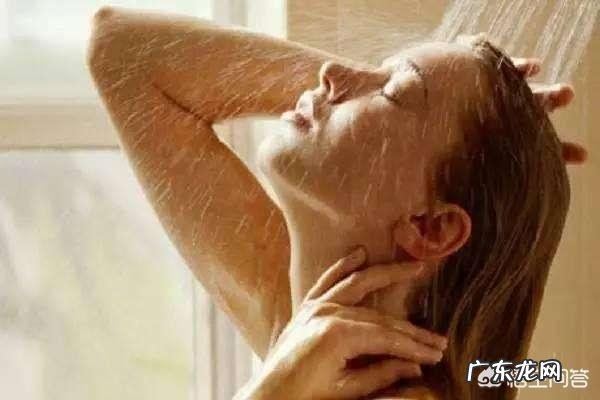 痘痘源源不断的长,和护肤品有关系吗