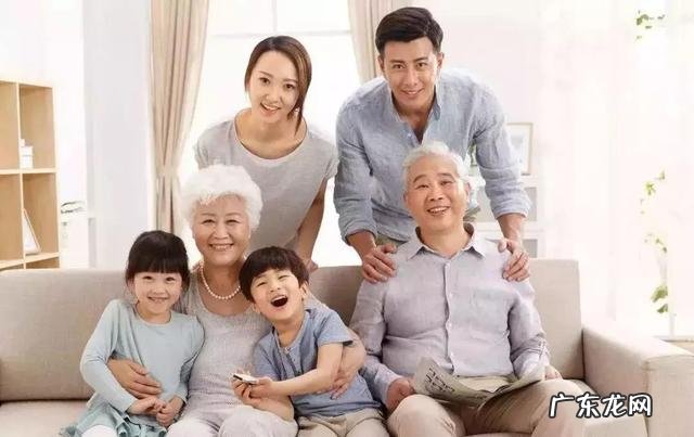 日本是发达国家,但为什么很多老人头发白了还要坚持上班