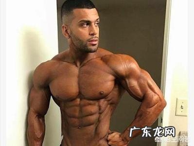 肚子上有赘肉,去健身房是先减脂还是什么?