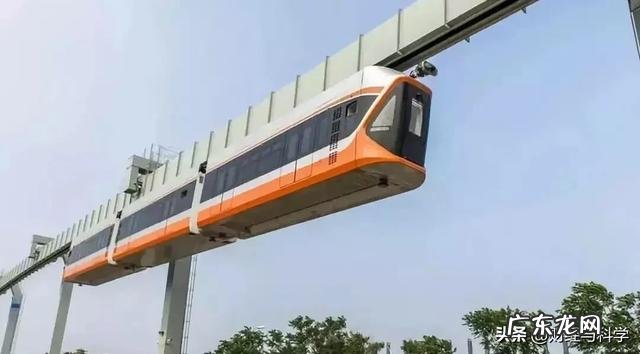 为何高铁晚上不发车,而且每天diyi趟高铁不乘坐人