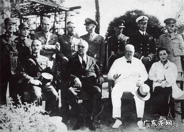 为什么影视作品里国民x军官都戴白手套？