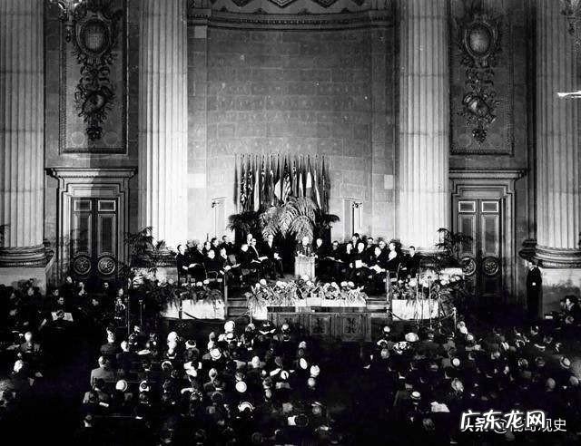 为什么影视作品里国民x军官都戴白手套？