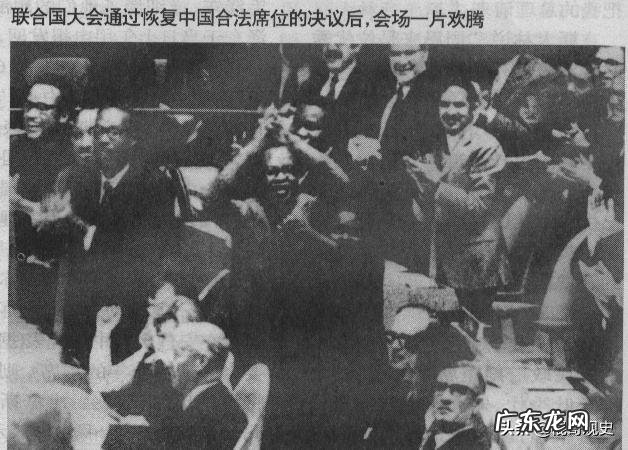 为什么影视作品里国民x军官都戴白手套?