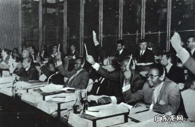 为什么影视作品里国民x军官都戴白手套？