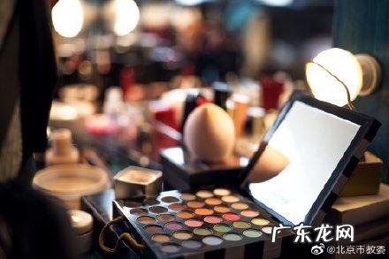 适合贫民窟女生的彩妆 贫民窟适合什么彩妆