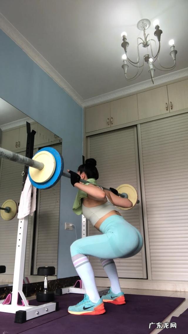 健身小白如何健身塑型,有器材推荐吗?