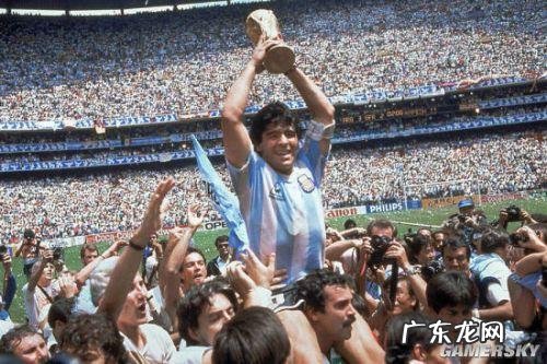 梅西和马拉多纳在足球的水平有差距吗?是怎样的?