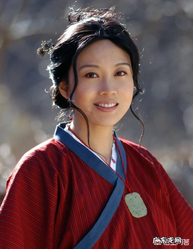 闫妮和张建亚离婚原因是什么？