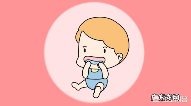 宝宝三个多月就长牙了，有这么早的吗？正常吗？
