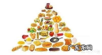 宝宝三个多月就长牙了，有这么早的吗？正常吗？