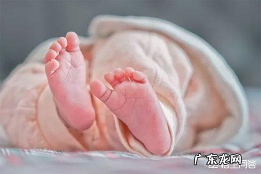 正常足月的宝宝身高和别的宝宝身高差距较大怎么办？