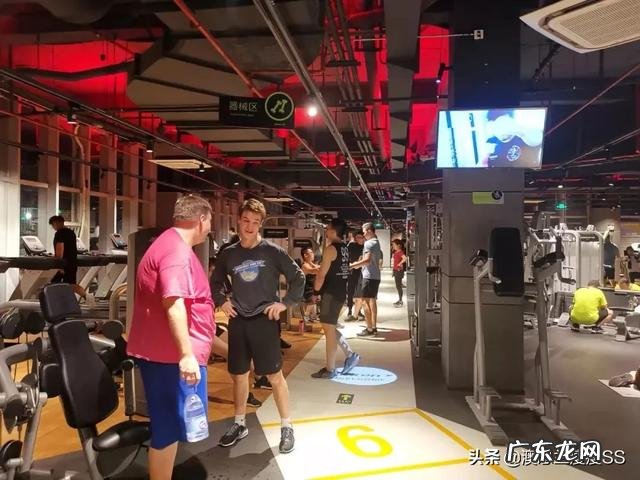 通过卷腹等腹肌训练方式能减腹部脂肪吗,为什么?