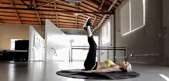 通过卷腹等腹肌训练方式能减腹部脂肪吗,为什么?