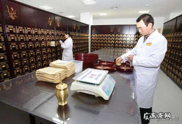 我想开一间中药店,要什么手续?加盟还是私人好?