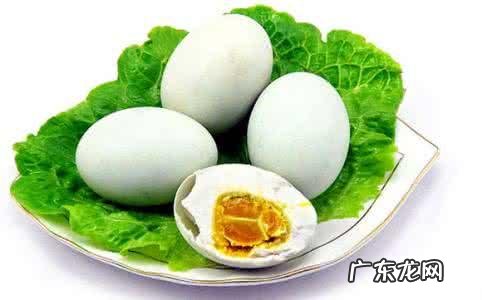 长期每天早上吃一个咸鸭蛋,对身体有坏处吗?