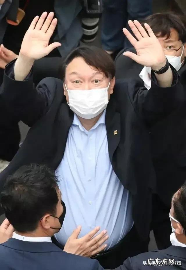 韩国为何把朴槿惠“塑造”成了悲惨可怜的形象?