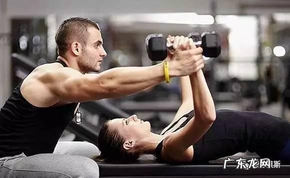 父亲是退伍军人,现在在家游手好闲,怎么办