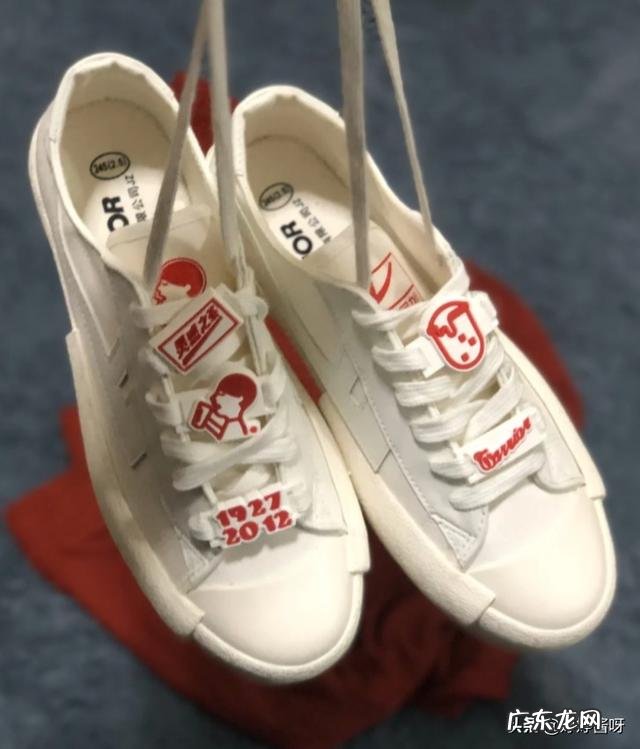 有什么比较舒适的小白鞋、平板鞋推荐？