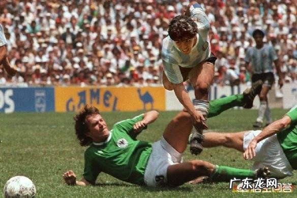 足坛有哪些球员大腿非常粗壮，谁的大腿能算足坛diyi“大腿”？