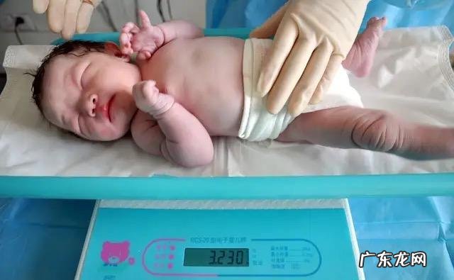 新生儿各月发育标准