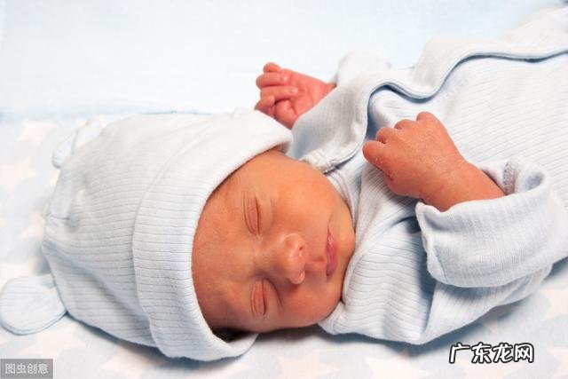 新生儿各月发育标准