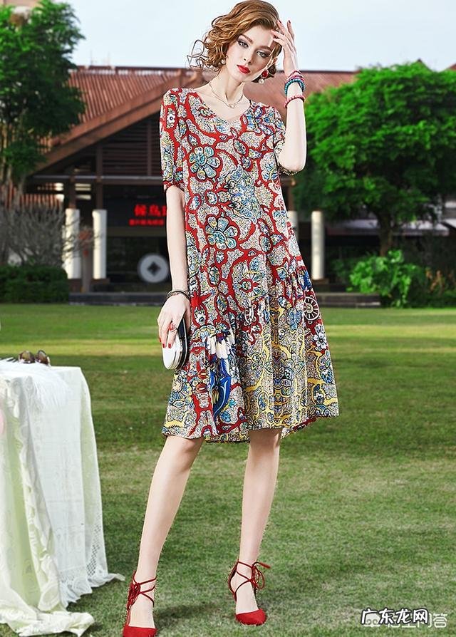 一米四七的个子重一百二穿什么样的裙子好看?