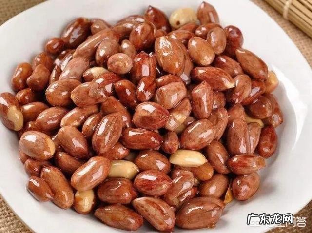 洋葱凉拌花生米的做法是什么？