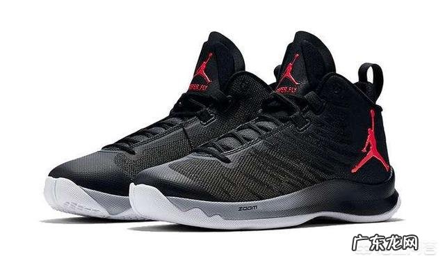 有哪些价格在1000元以下，脚感好的篮球鞋可以推荐