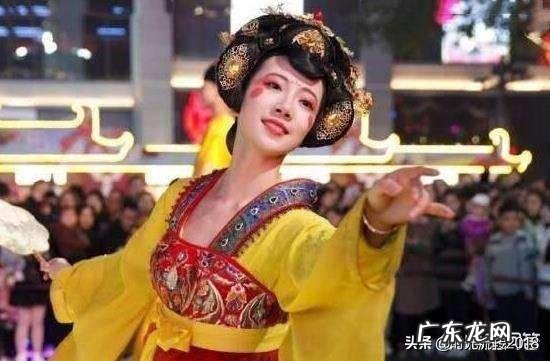 2018中超颁奖礼的女主持人为什么是李艾?