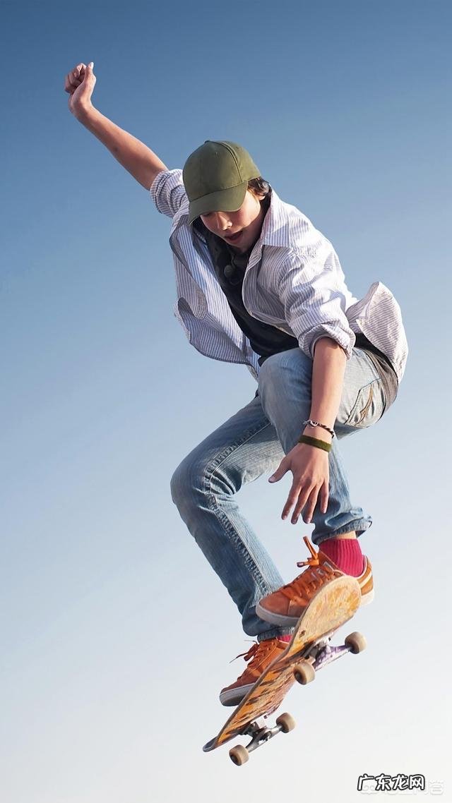 泰森的闪躲为什么这么快，他是怎么练成的？ 泰森的灵活躲闪训练