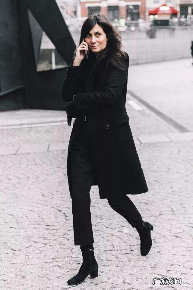 冬天灰色九分裤配什么鞋好看?