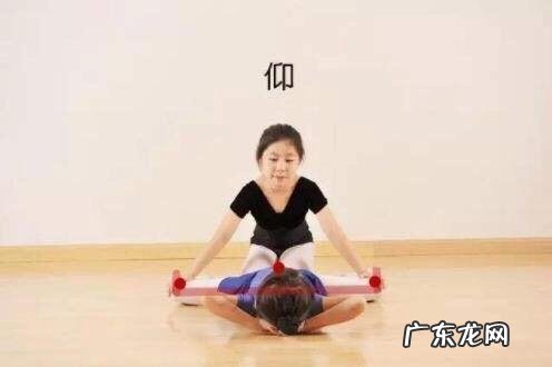 舞蹈趴青蛙压胯需要天天压吗,可是第二天胯很疼还要坚持吗? 舞蹈压青蛙胯过程