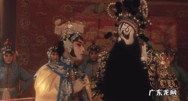 你愿意参加同学聚会吗？为什么？