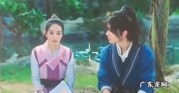 官宣!张小斐正式签约和颂传媒,或将与赵丽颖合作,贾玲怎么办?