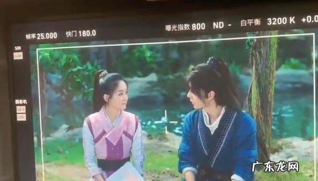 官宣!张小斐正式签约和颂传媒,或将与赵丽颖合作,贾玲怎么办?