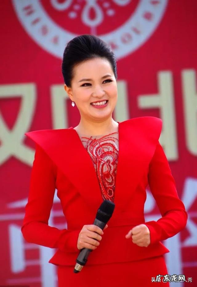 雷佳和王丽达,到底谁可以成为75后minzu唱法“一姐”呢?