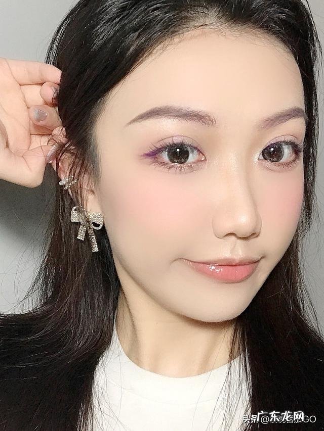 如何才能做到妆容持久不脱妆? 粉底液不脱妆不卡粉持久