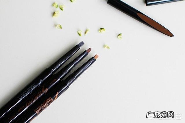 爱敬气垫哪个色号比较日常?