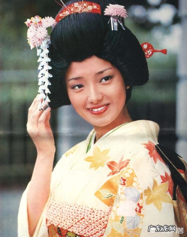 为什么当年山口百惠结婚那么轰动? 山口百惠最美一张照片