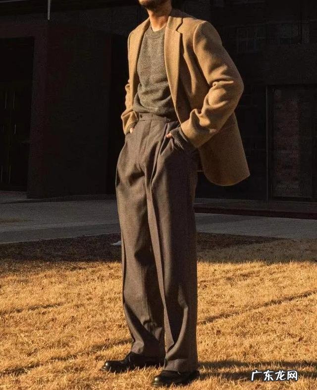 穿正式西装要注意哪些方面 如何穿正式西装才能更加得体