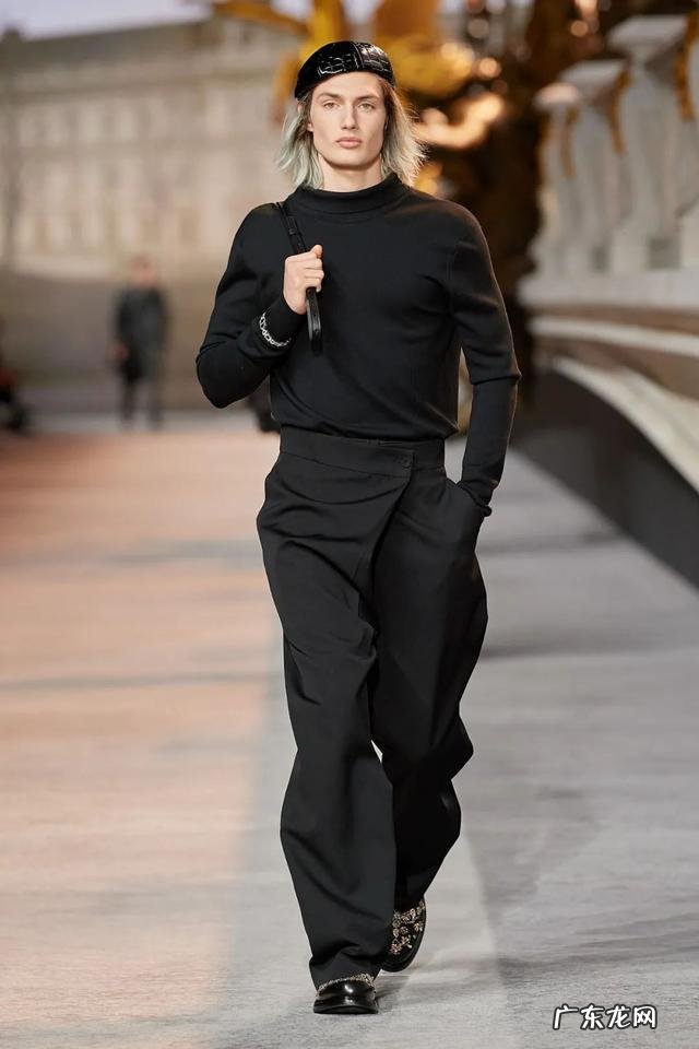 阔腿裤男穿搭图片大全 潮男阔腿裤穿搭