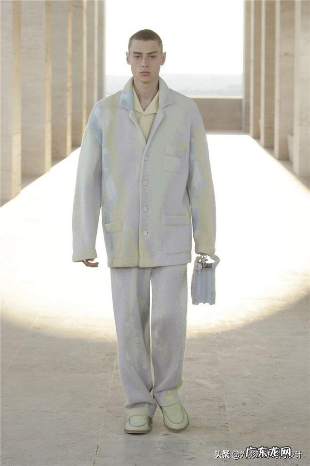 2022芬迪初春走秀款 芬迪2022新春爆款