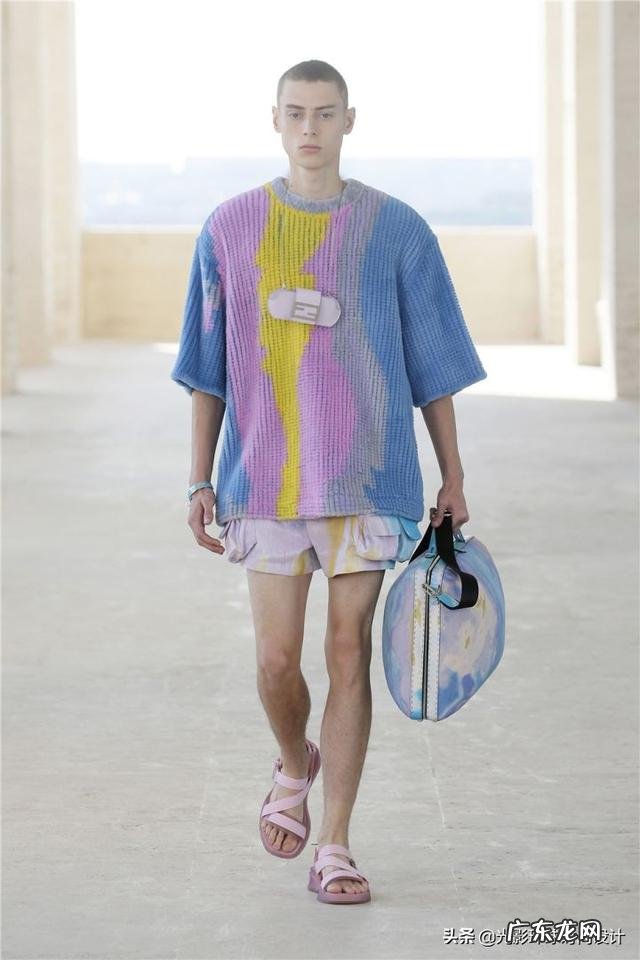 2022芬迪初春走秀款 芬迪2022新春爆款