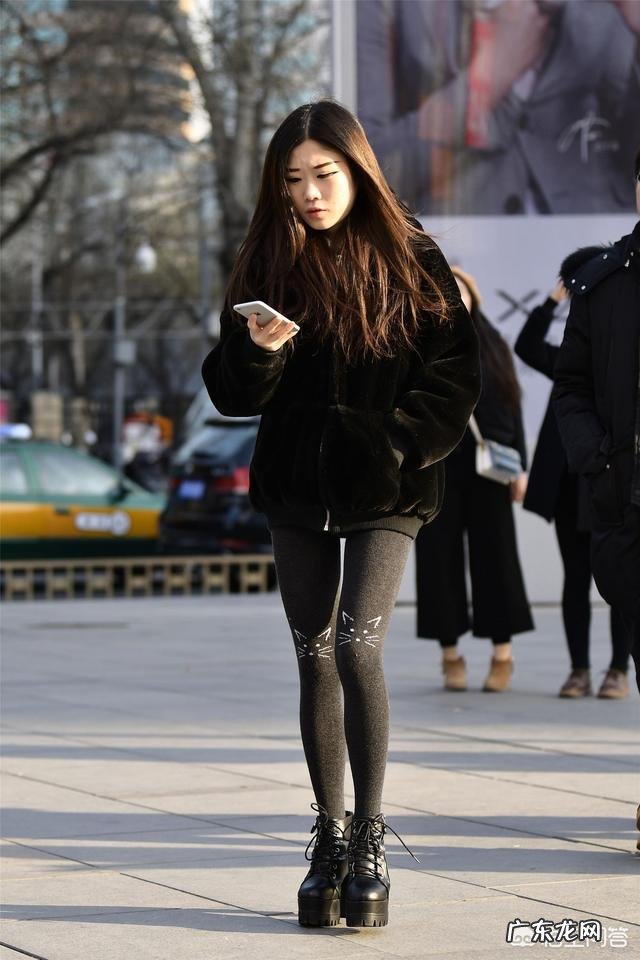 在冬天怎样穿保暖连裤袜比较好看?